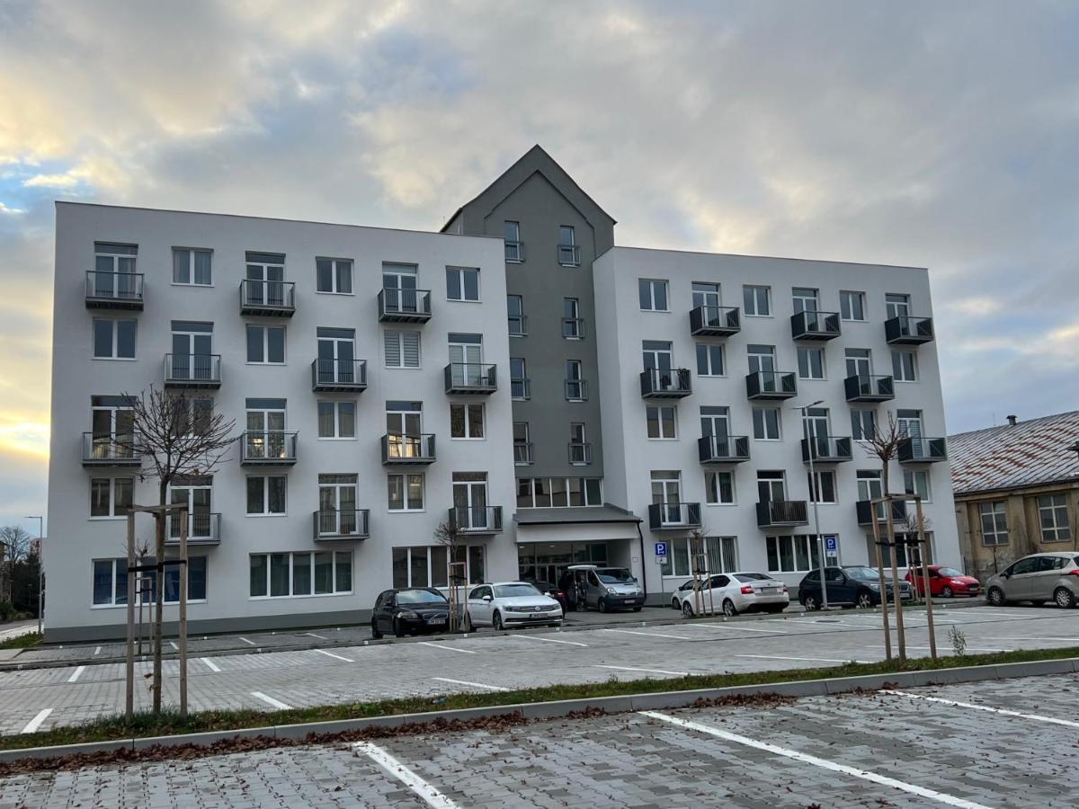 Apartman Liptov Np14 Lipótszentmiklós Kültér fotó